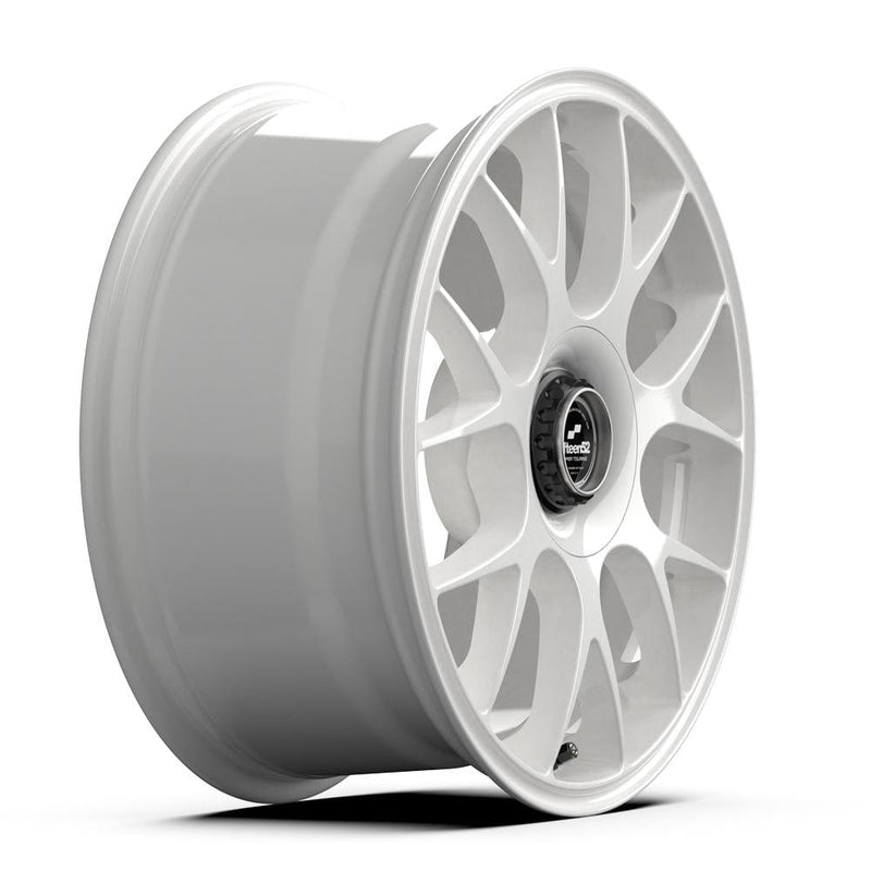 fifteen52 Super Touring Apex Cast Wheel - Rally White